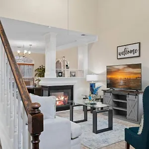 https://cozy-4b-2-5b-university-home-king-beds-jacuzzi.1sthotelscharlotte.com